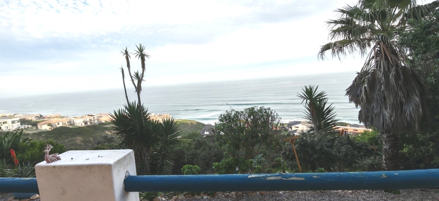 5 Bedroom Property for Sale in Dana Bay Western Cape